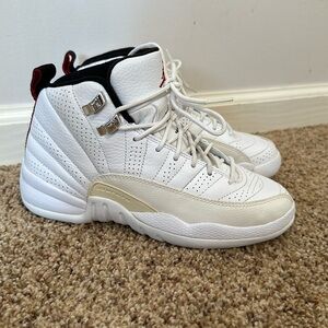 Women's 2009 Nike Air Jordan 12 XII Rising Sun White Red Sz 4Y 5.5 (153265-163)